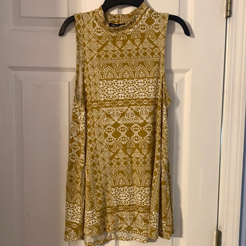New Mock Turtleneck Patterned Tank